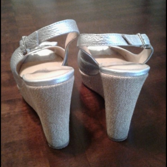 Shoes - Picture 4 of 6